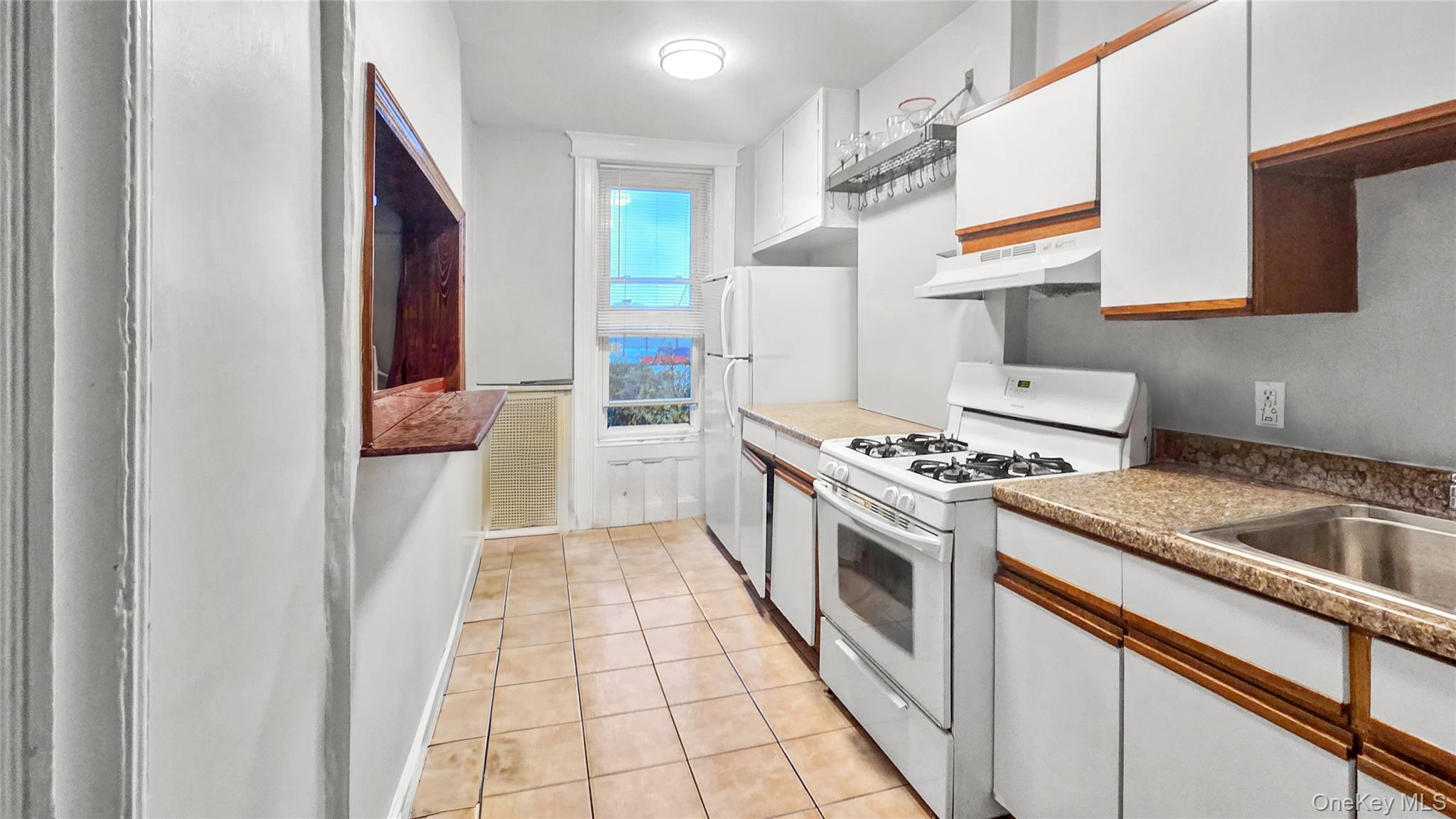 #7 photo, 6439 74th Avenue, Glendale , NY 11385