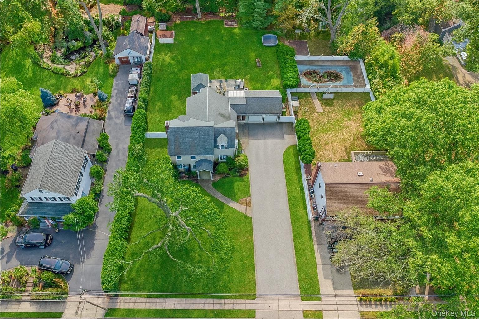 #2 photo, 143 Oak Street, Amityville , NY 11701