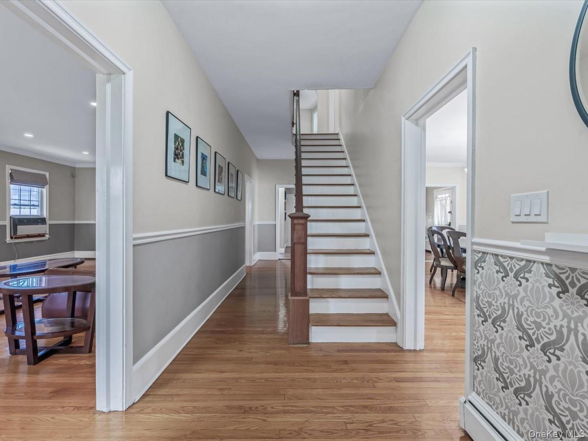 #4 photo, 143 Oak Street, Amityville , NY 11701