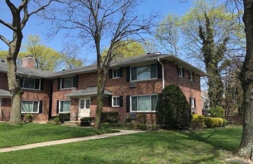 #2 photo, 141 Edmunton Drive, North Babylon , NY 11703