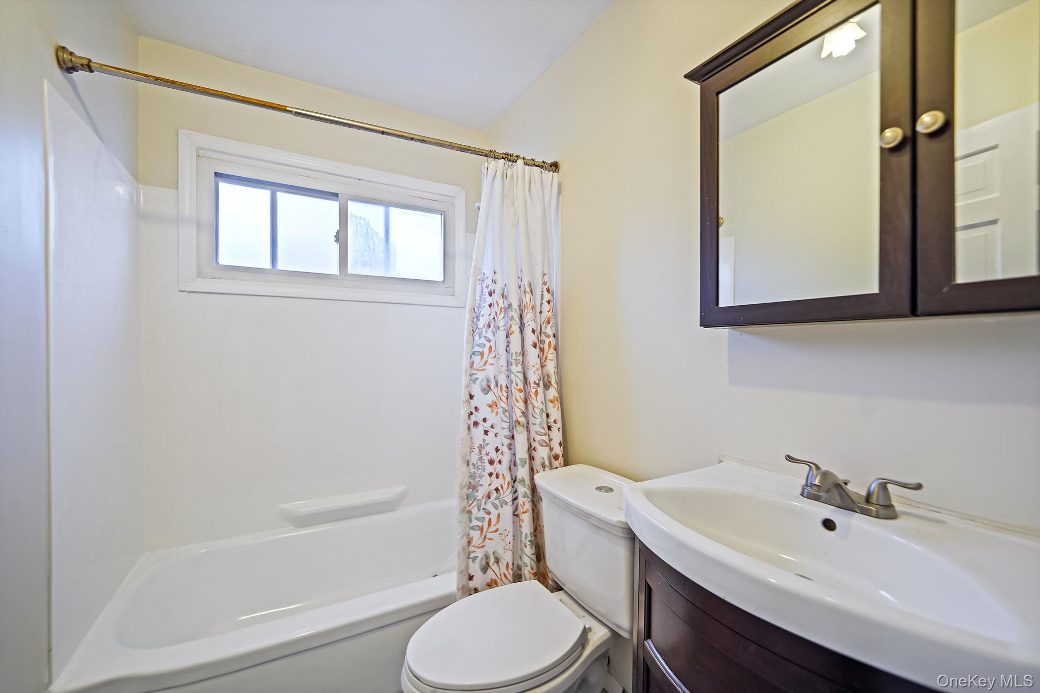 #17 photo, 273 Delaware Avenue, Bay Shore , NY 11706