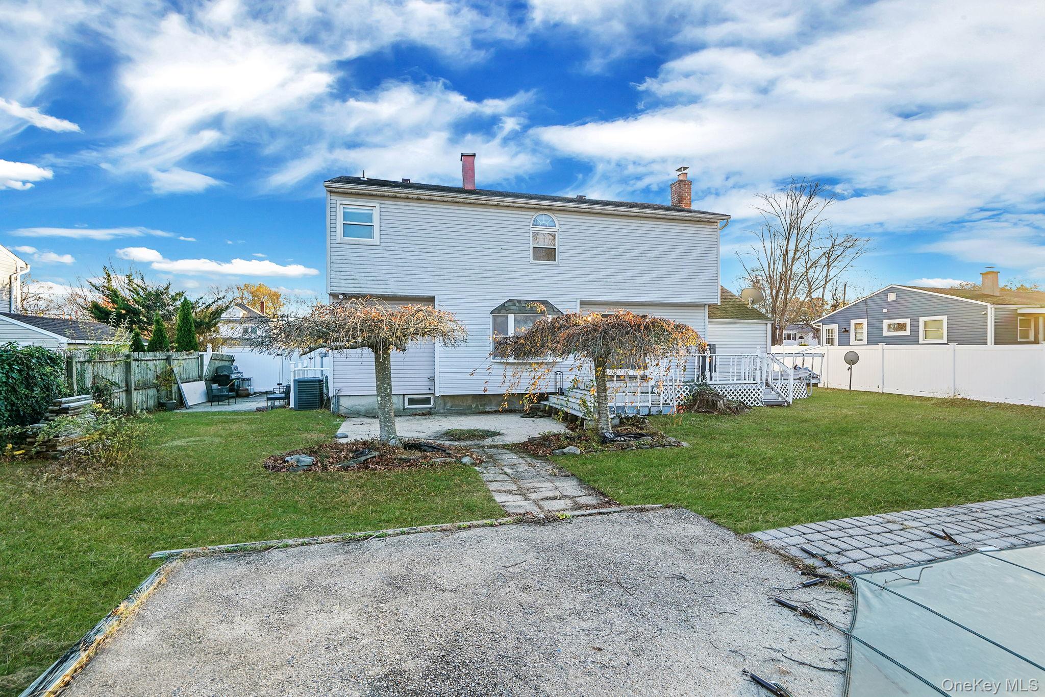 #3 photo, 273 Delaware Avenue, Bay Shore , NY 11706