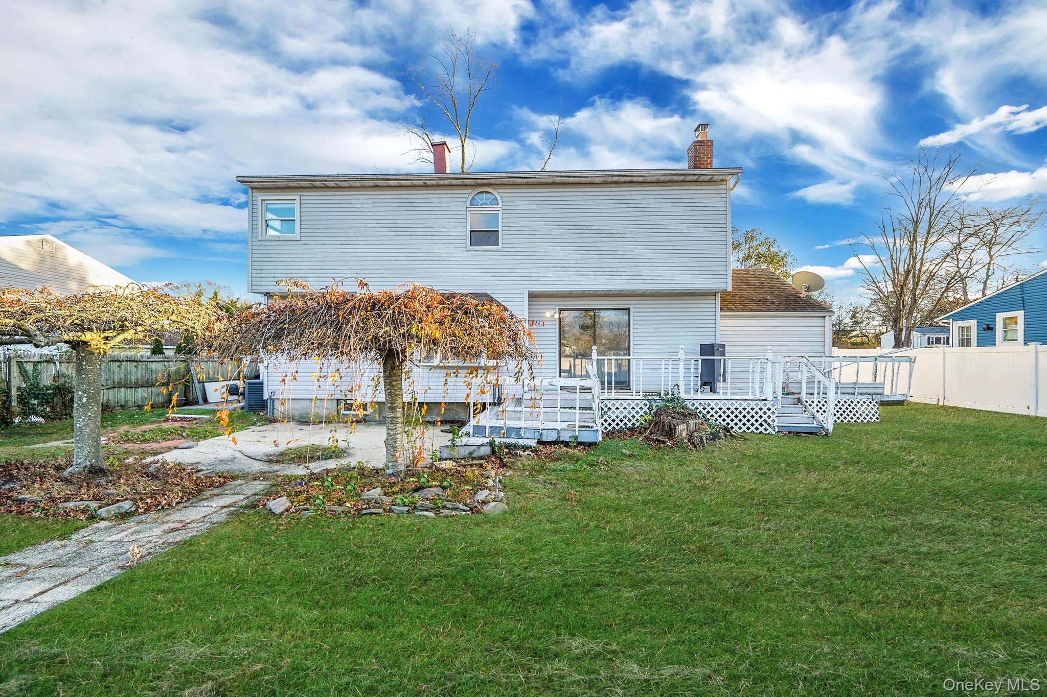 #4 photo, 273 Delaware Avenue, Bay Shore , NY 11706