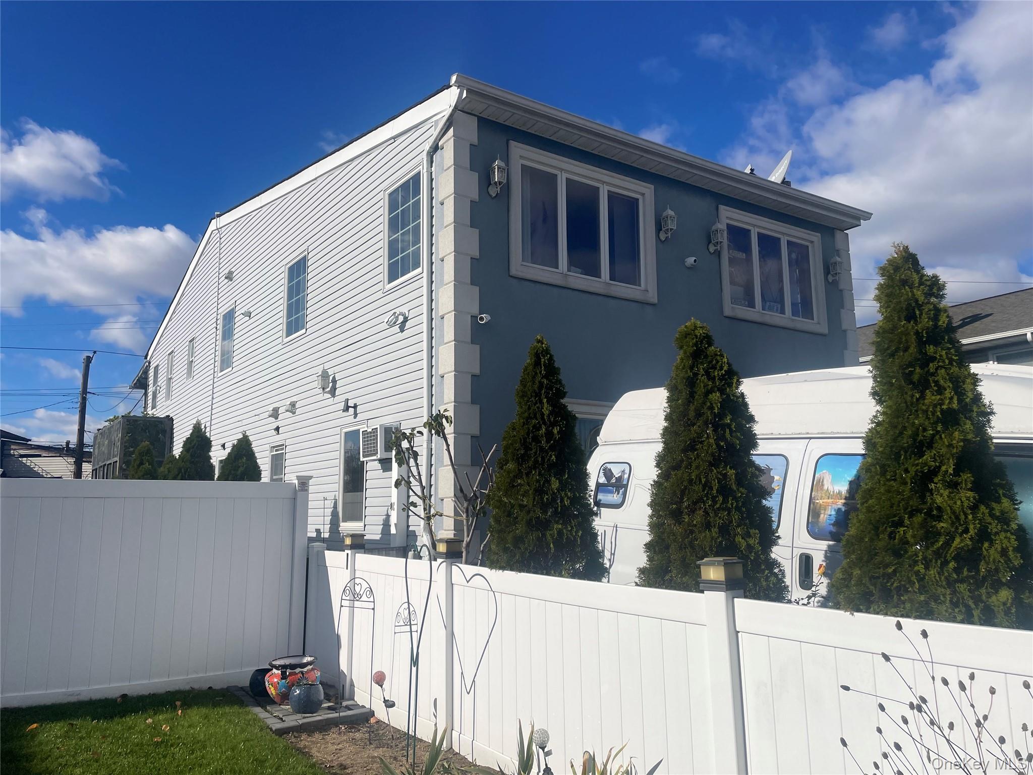 #2 photo, 104 Ostend Road, Island Park , NY 11558