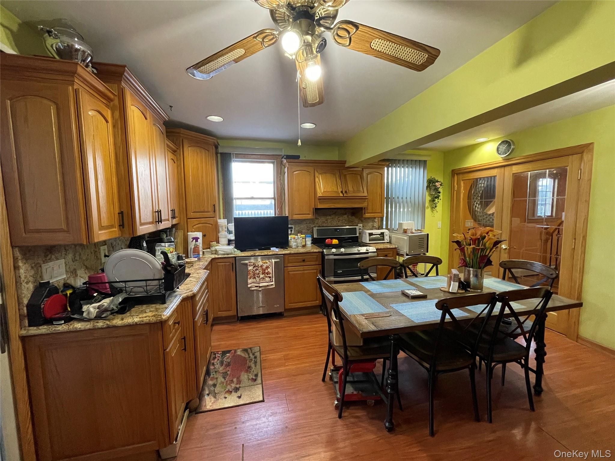 #20 photo, 104 Ostend Road, Island Park , NY 11558