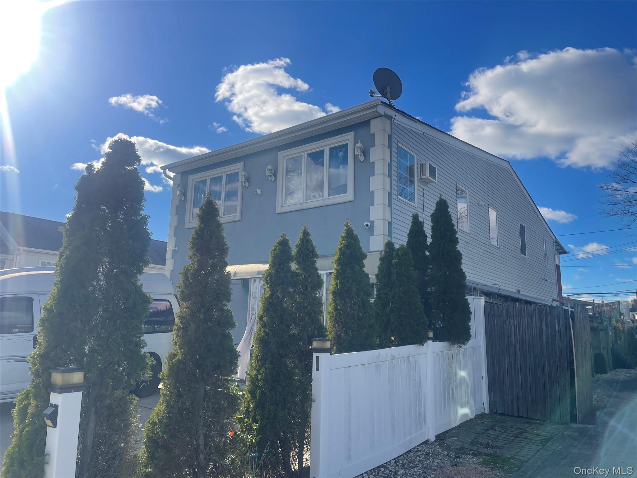 #3 photo, 104 Ostend Road, Island Park , NY 11558