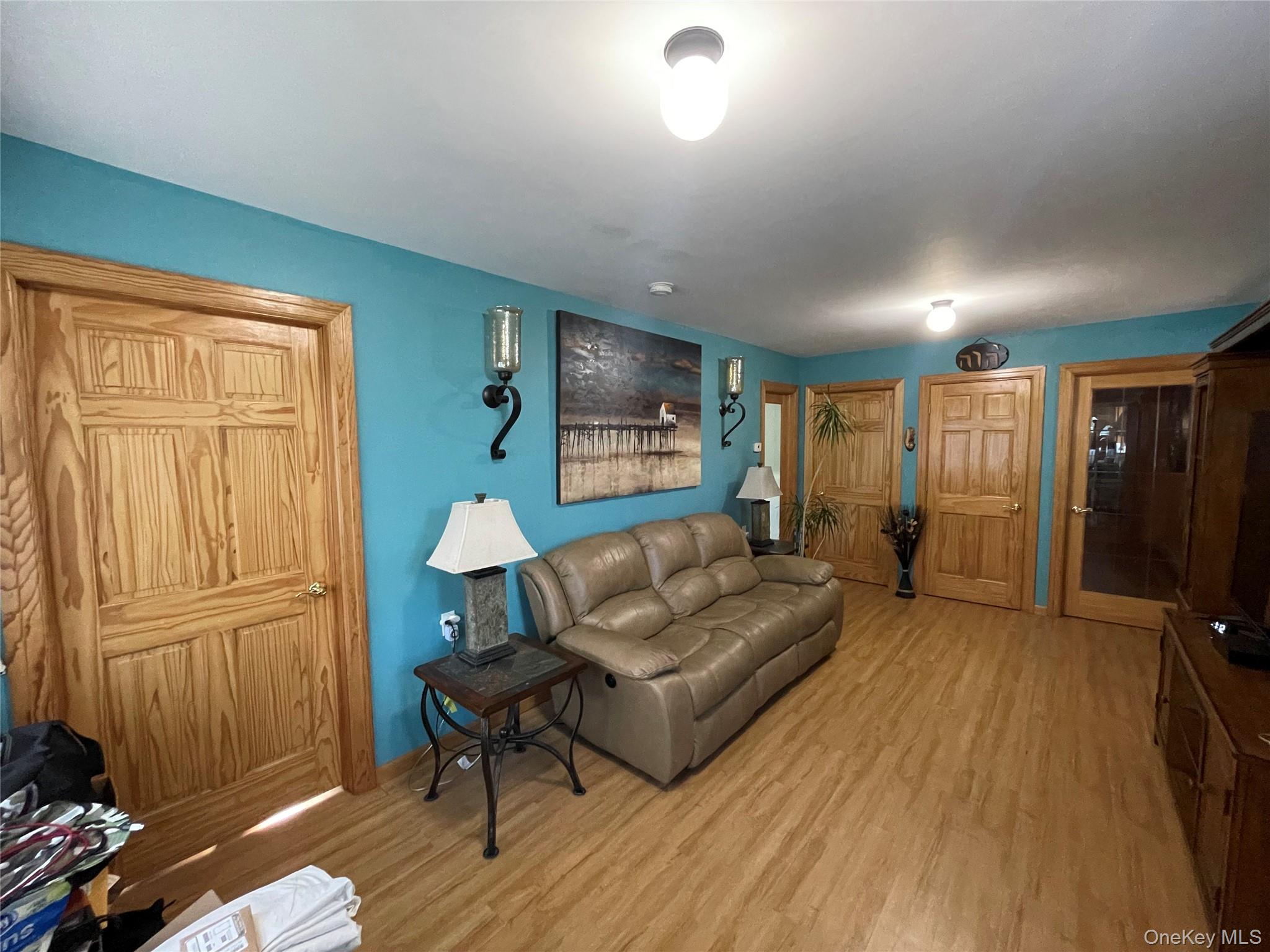 #5 photo, 104 Ostend Road, Island Park , NY 11558