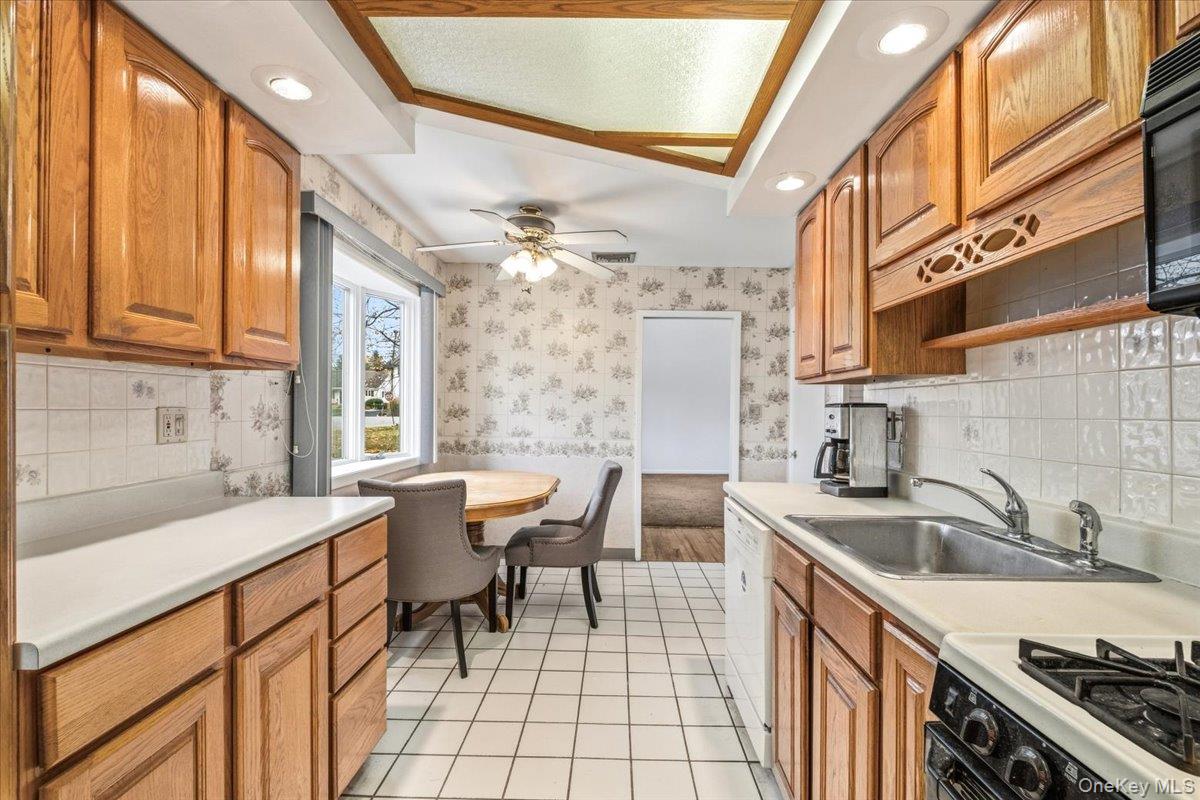 #15 photo, 889 Fox Meadow Road, Yorktown Heights , NY 10598