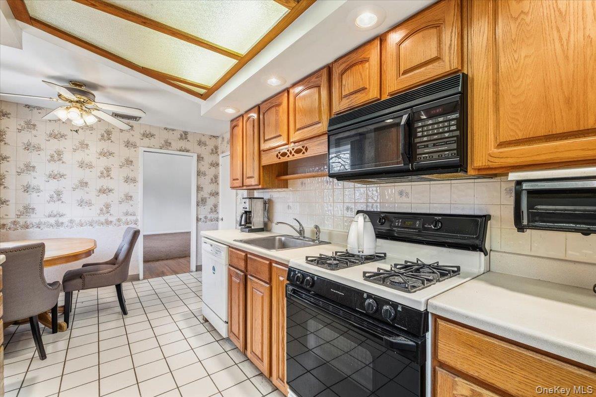 #16 photo, 889 Fox Meadow Road, Yorktown Heights , NY 10598