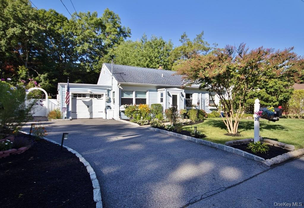 #1 photo, 325 County Center Road, White Plains , NY 10603