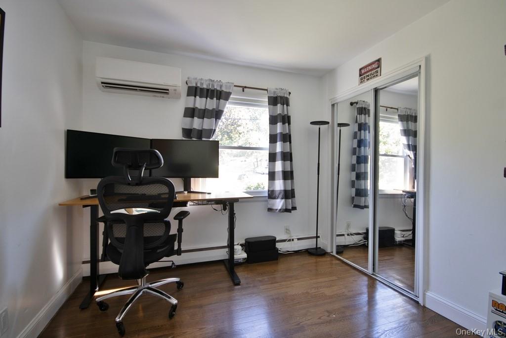 #14 photo, 325 County Center Road, White Plains , NY 10603