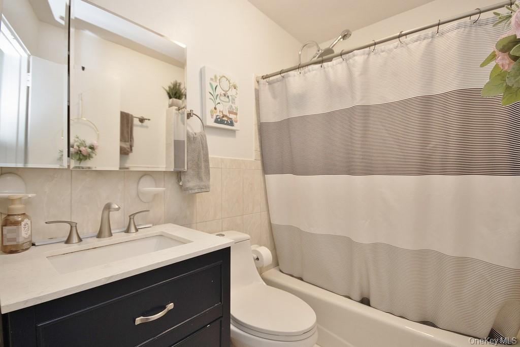 #15 photo, 325 County Center Road, White Plains , NY 10603