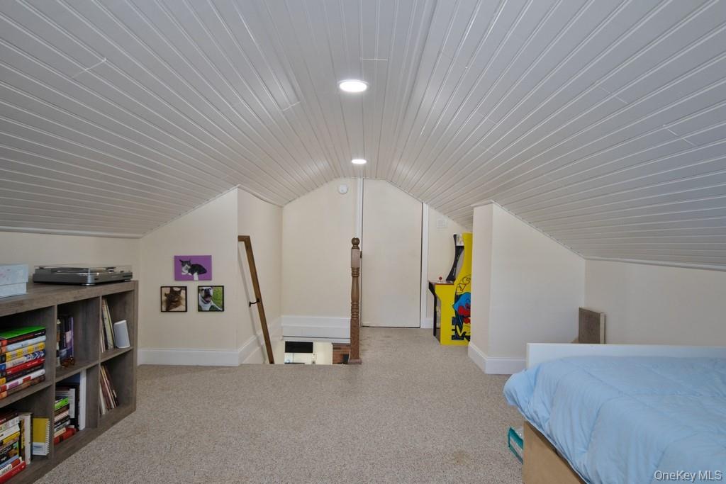 #18 photo, 325 County Center Road, White Plains , NY 10603