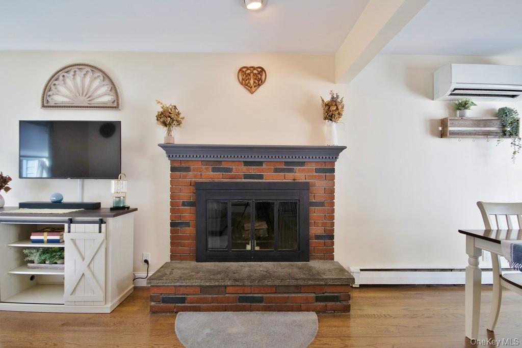 #8 photo, 325 County Center Road, White Plains , NY 10603