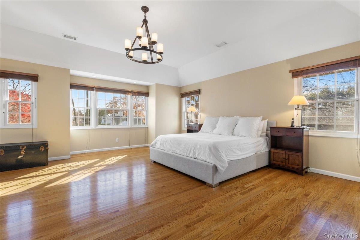 #11 photo, 60 Haviland Lane, White Plains , NY 10605