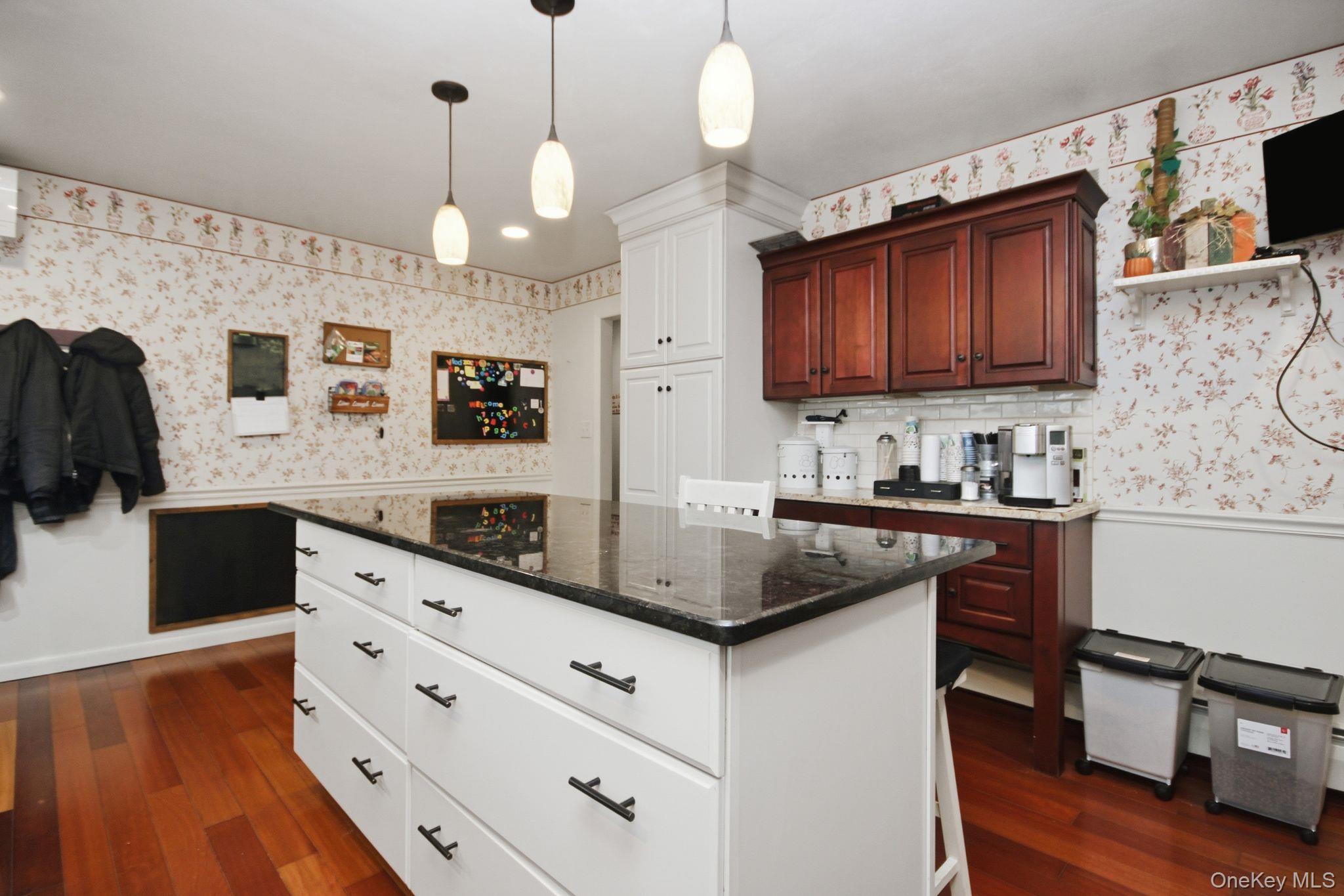 #12 photo, 157 Roosevelt Road, Hyde Park , NY 12538