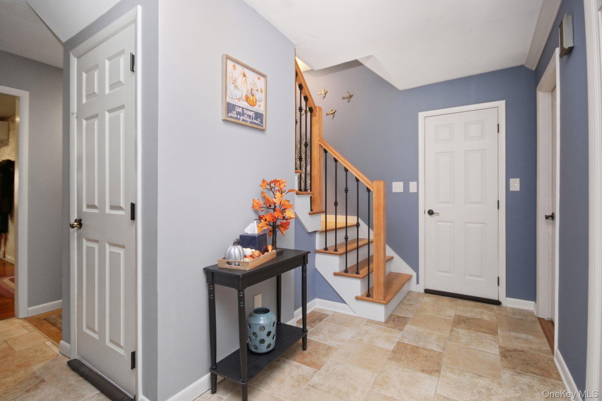 #4 photo, 157 Roosevelt Road, Hyde Park , NY 12538