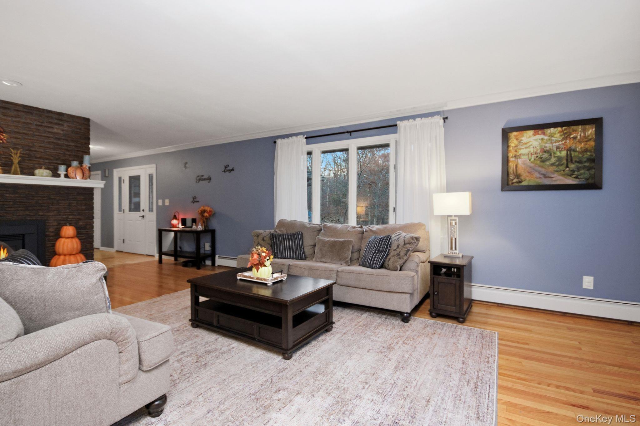 #9 photo, 157 Roosevelt Road, Hyde Park , NY 12538