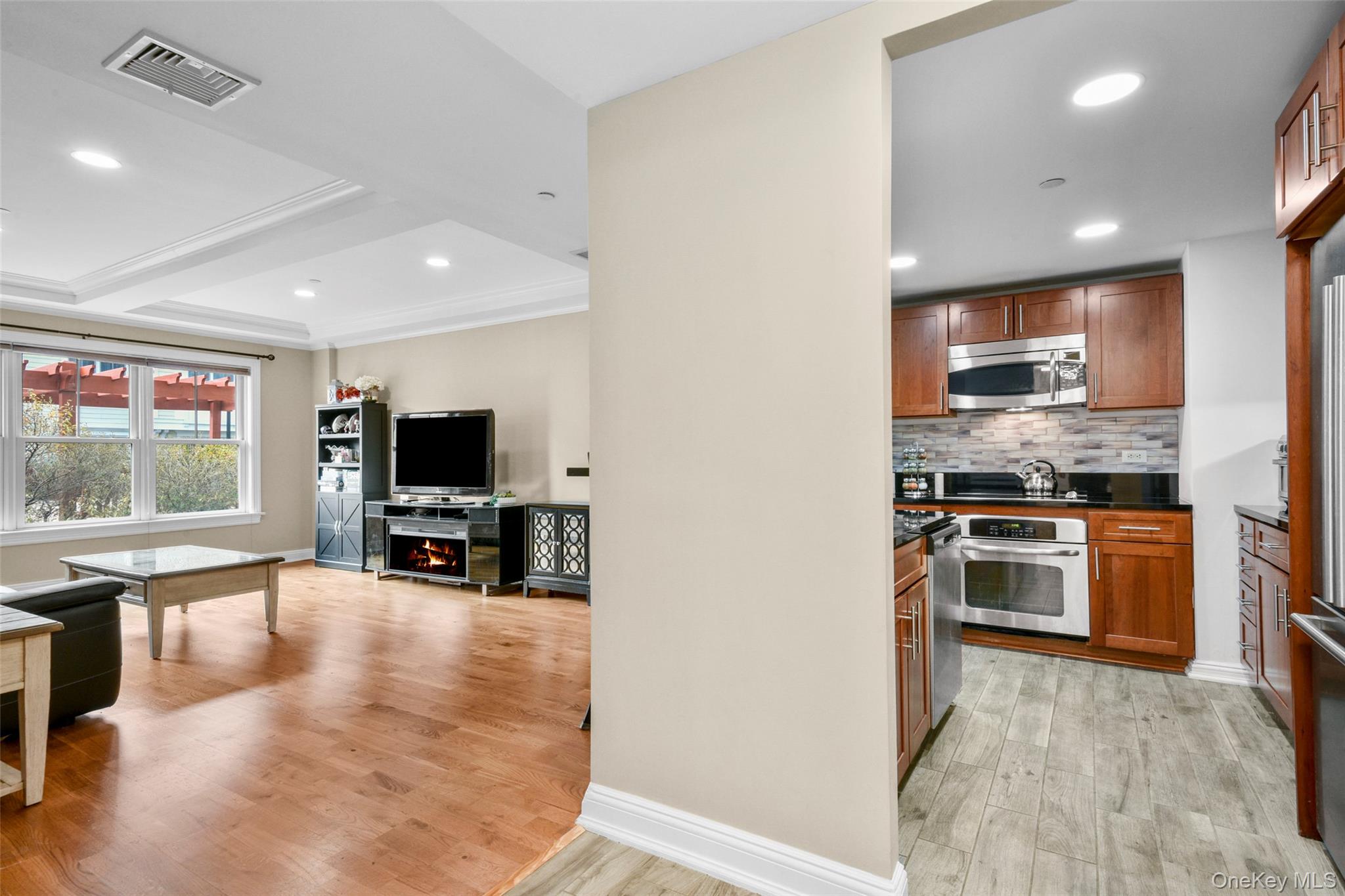 #6 photo, 225 Stanley Avenue, Mamaroneck , NY 10543