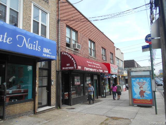 #4 photo, 961 Morris Park Avenue, Bronx , NY 10462