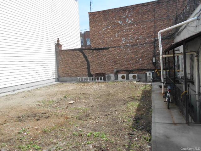 #6 photo, 961 Morris Park Avenue, Bronx , NY 10462