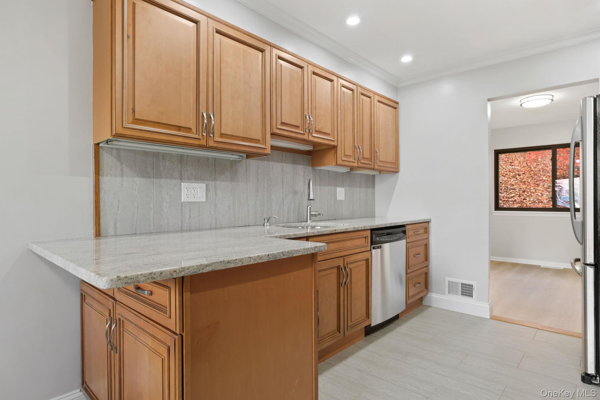 #13 photo, 42 Timber Ridge, Mount Kisco , NY 10549