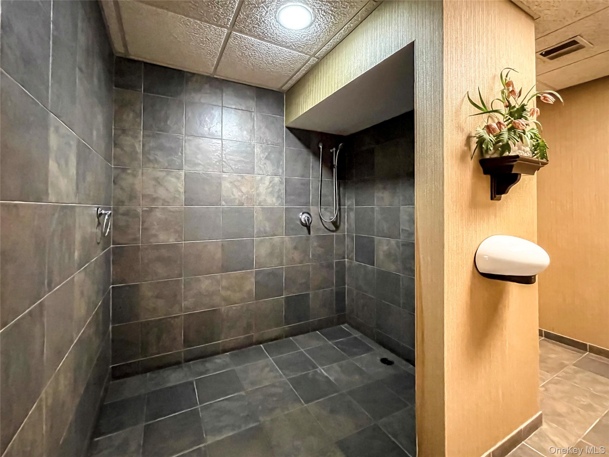 #20 photo, 136 Beach 117th Street, Rockaway Park , NY 11694