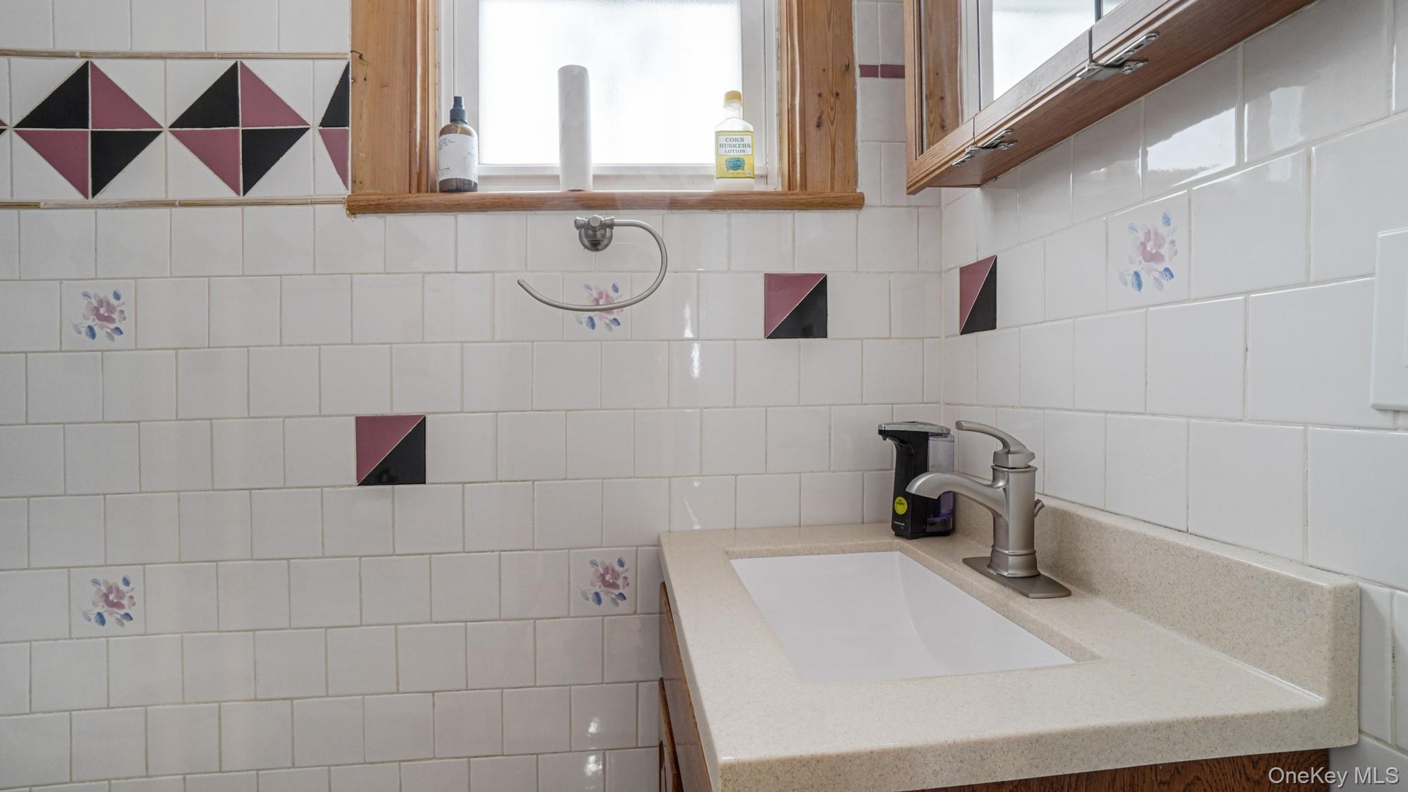 #11 photo, 90-37 211 Street, Queens Village , NY 11428