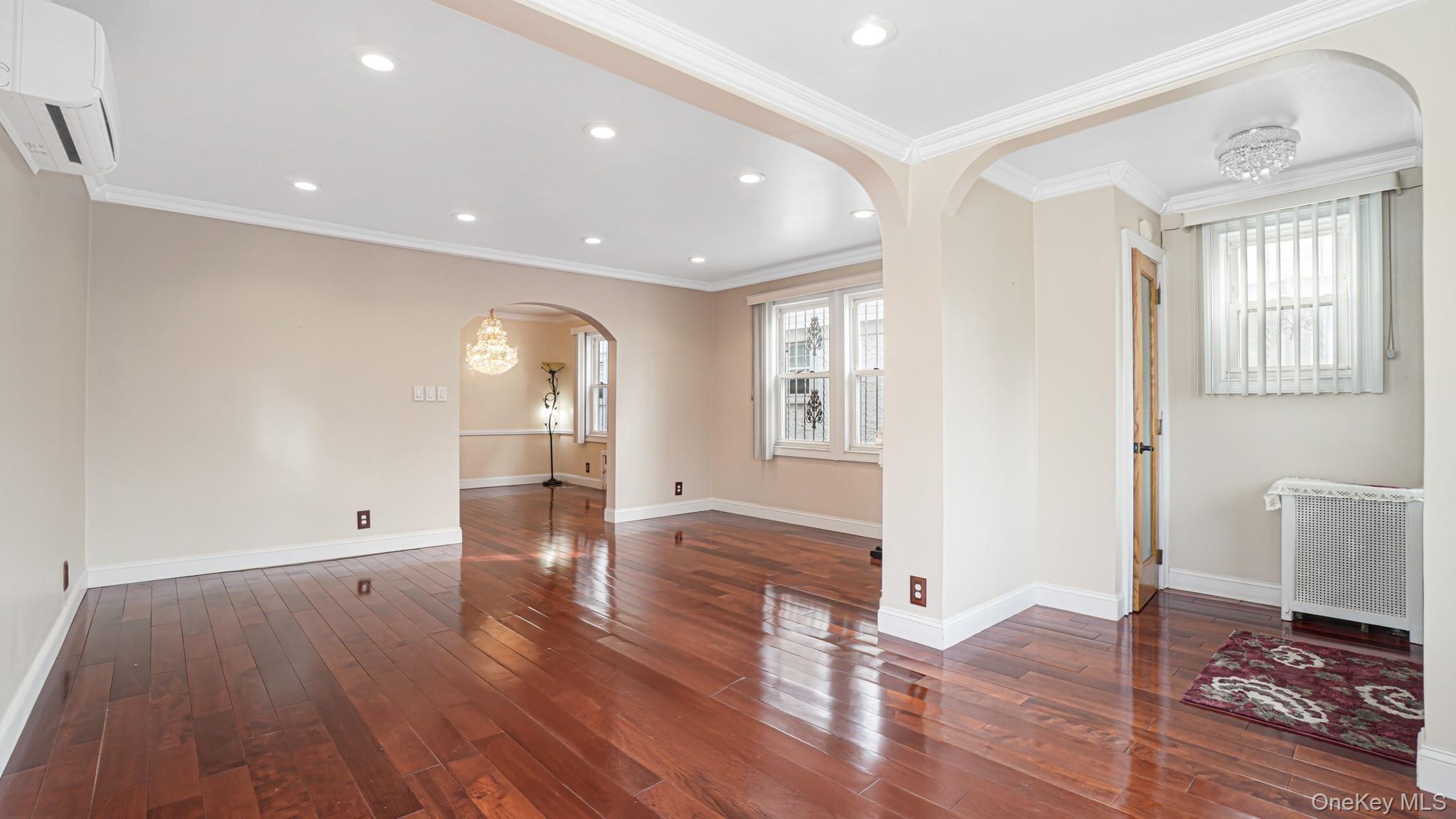 #4 photo, 90-37 211 Street, Queens Village , NY 11428