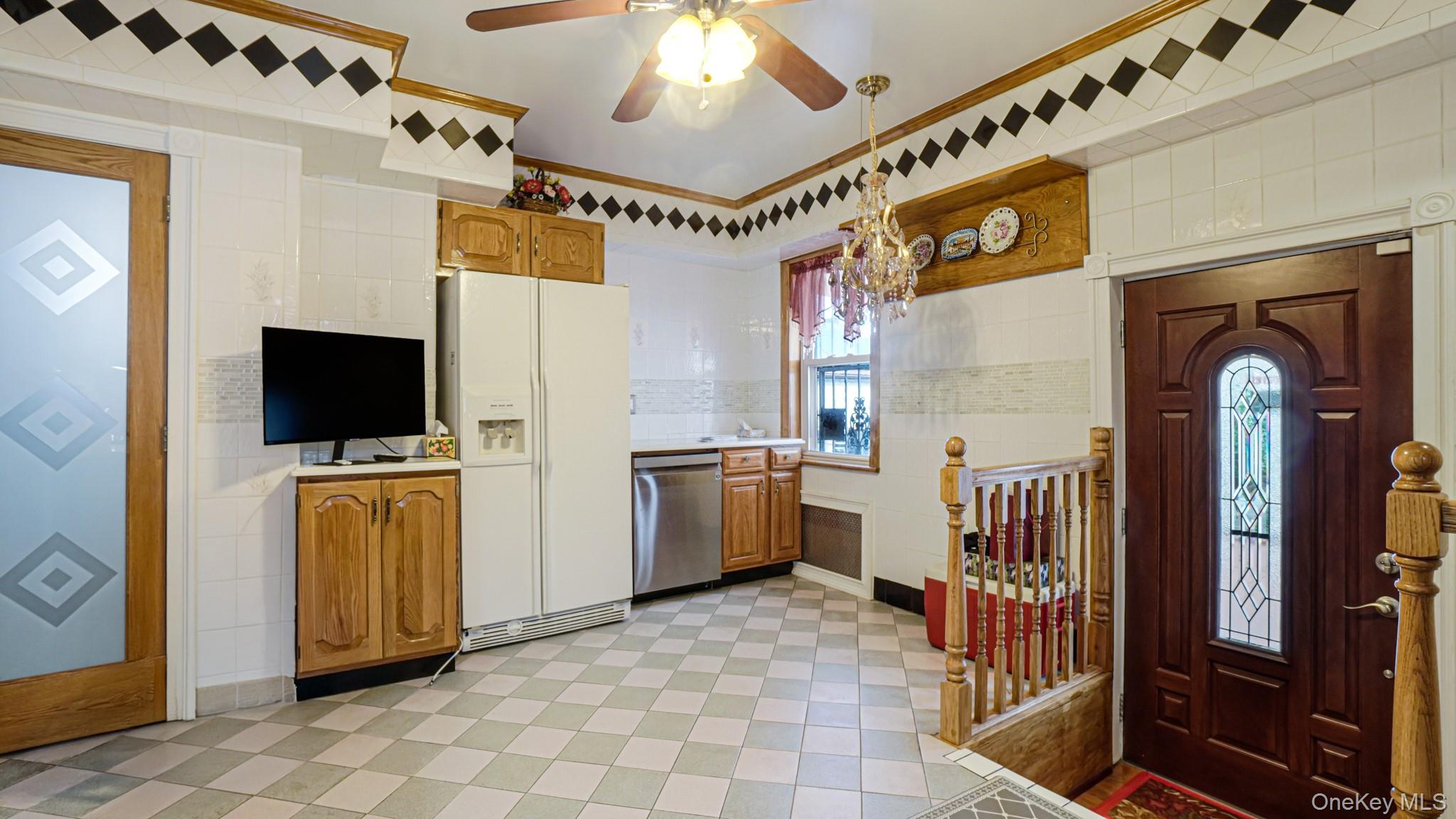 #7 photo, 90-37 211 Street, Queens Village , NY 11428