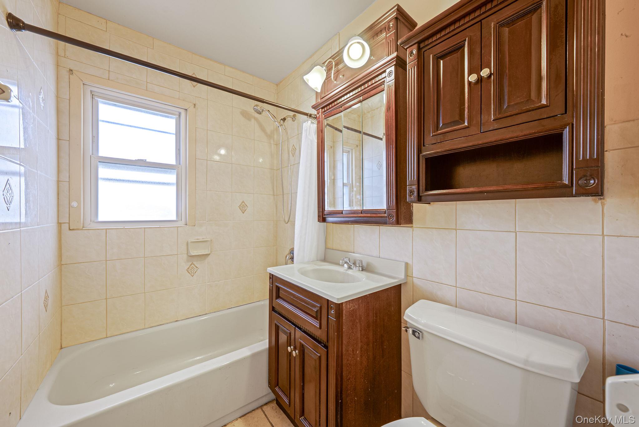 #17 photo, 18 Jasper Street, Valley Stream , NY 11580