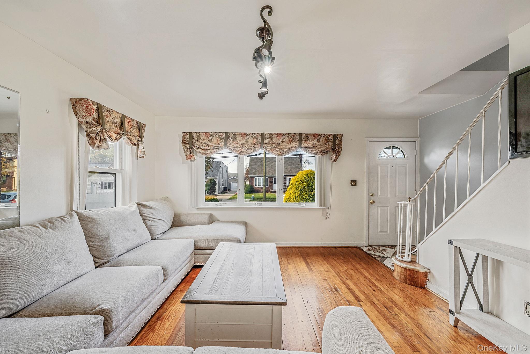 #6 photo, 18 Jasper Street, Valley Stream , NY 11580