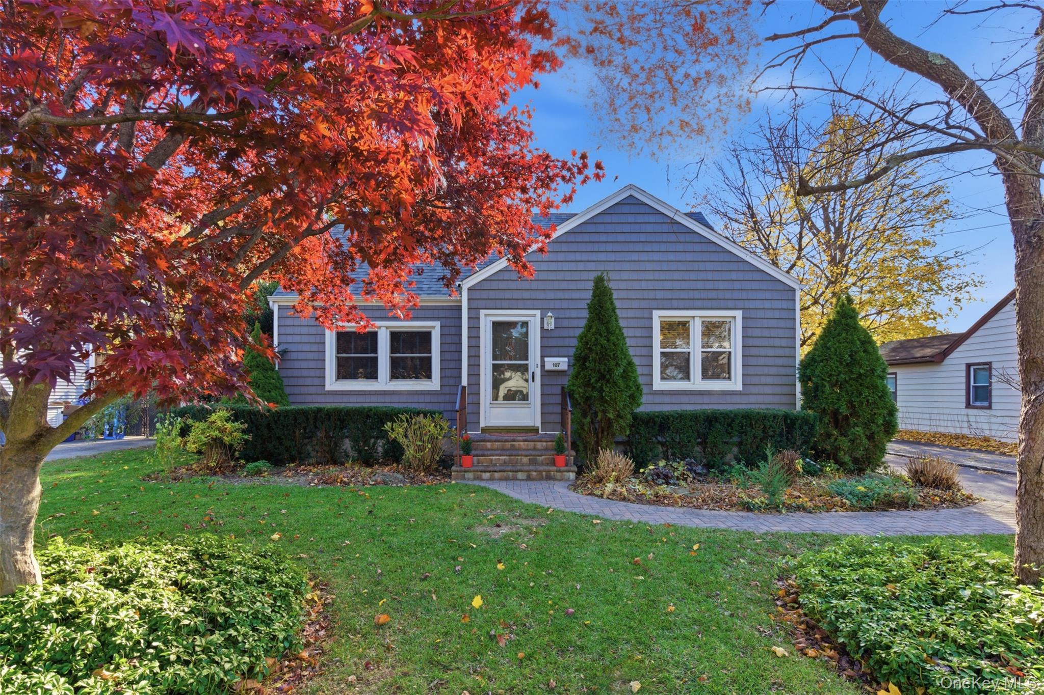 #1 photo, 107 E 13th Street, Huntington Station , NY 11746