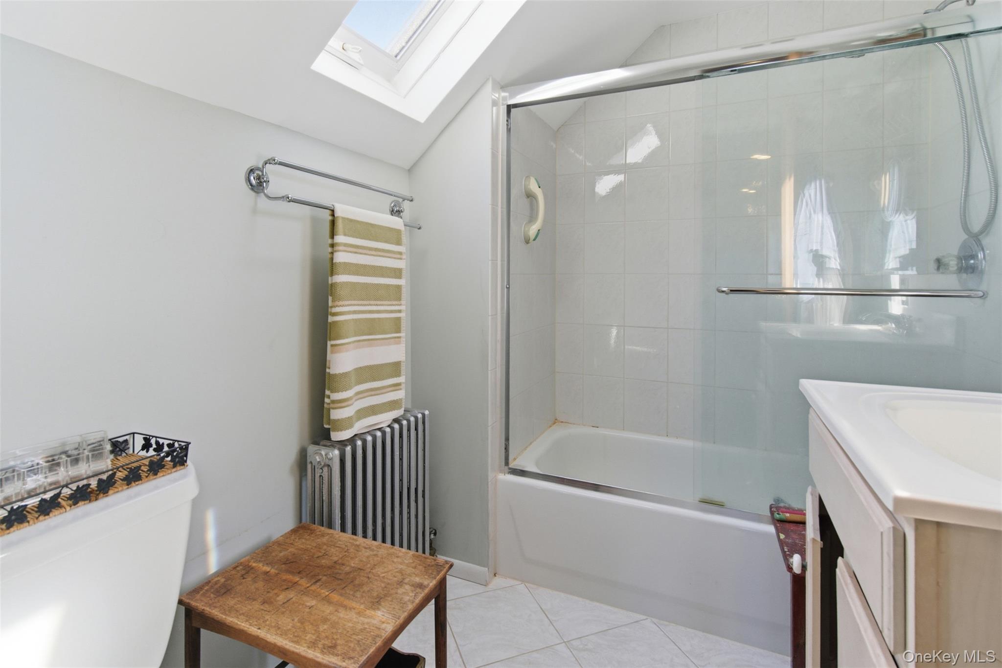 #20 photo, 107 E 13th Street, Huntington Station , NY 11746