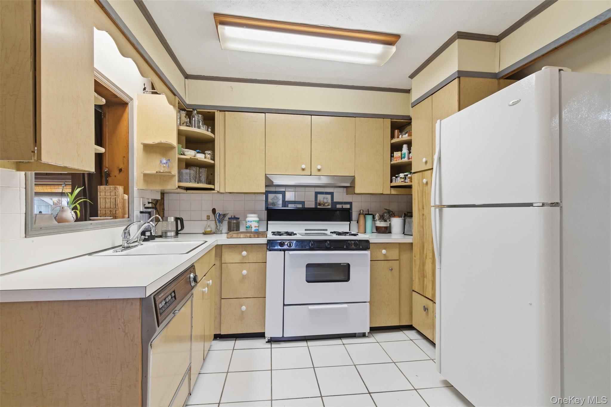 #9 photo, 107 E 13th Street, Huntington Station , NY 11746