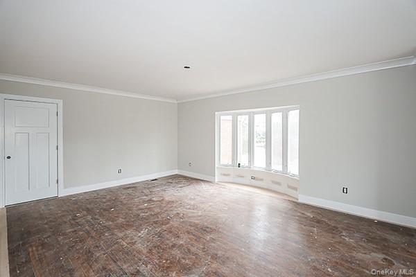 #11 photo, 127 Berkshire Road, Rockville Centre , NY 11570