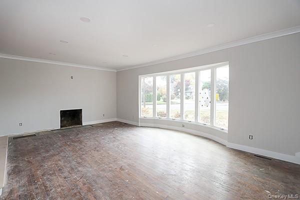 #7 photo, 127 Berkshire Road, Rockville Centre , NY 11570