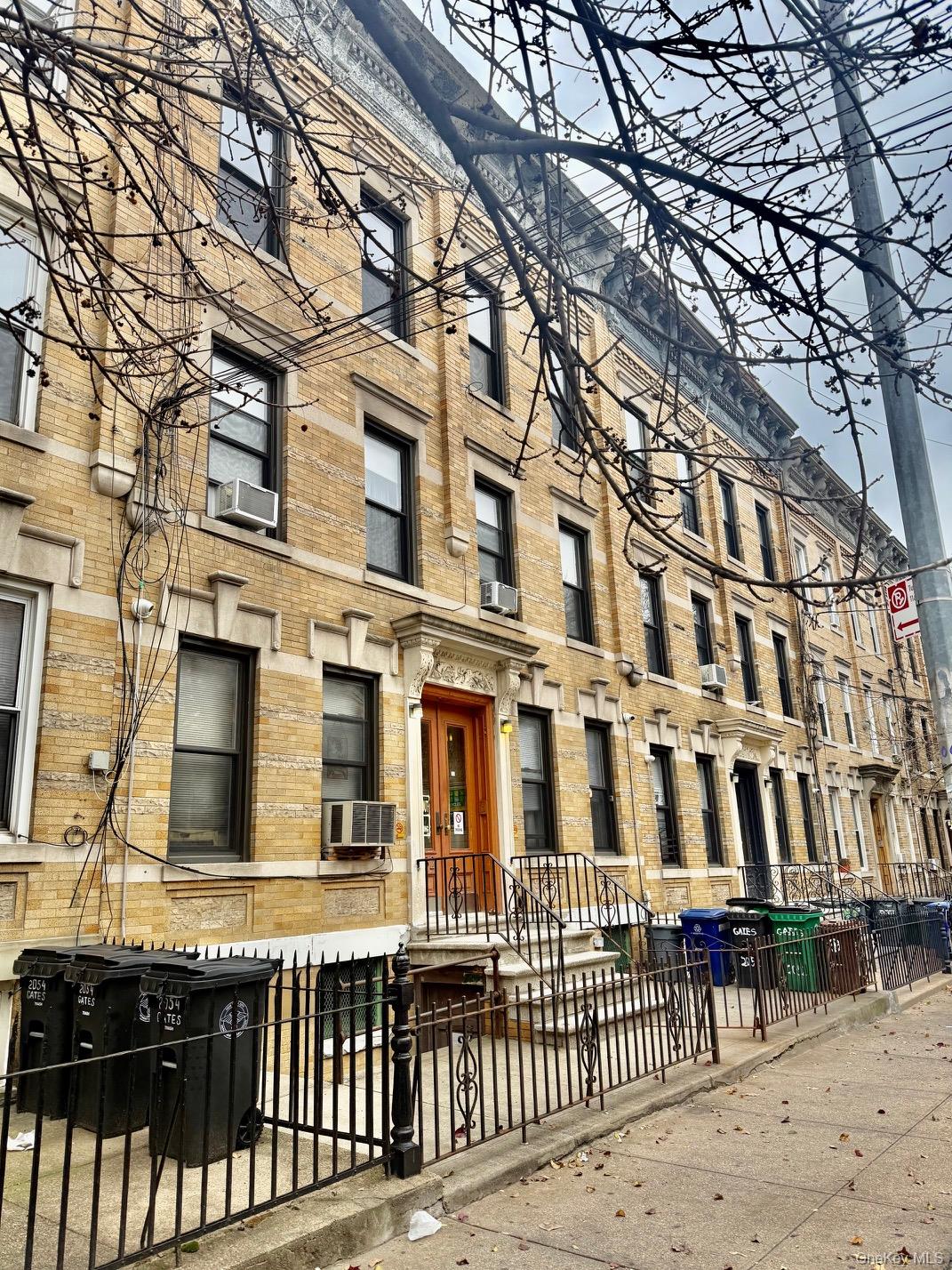 #2 photo, 2052 Gates Avenue, Ridgewood , NY 11385