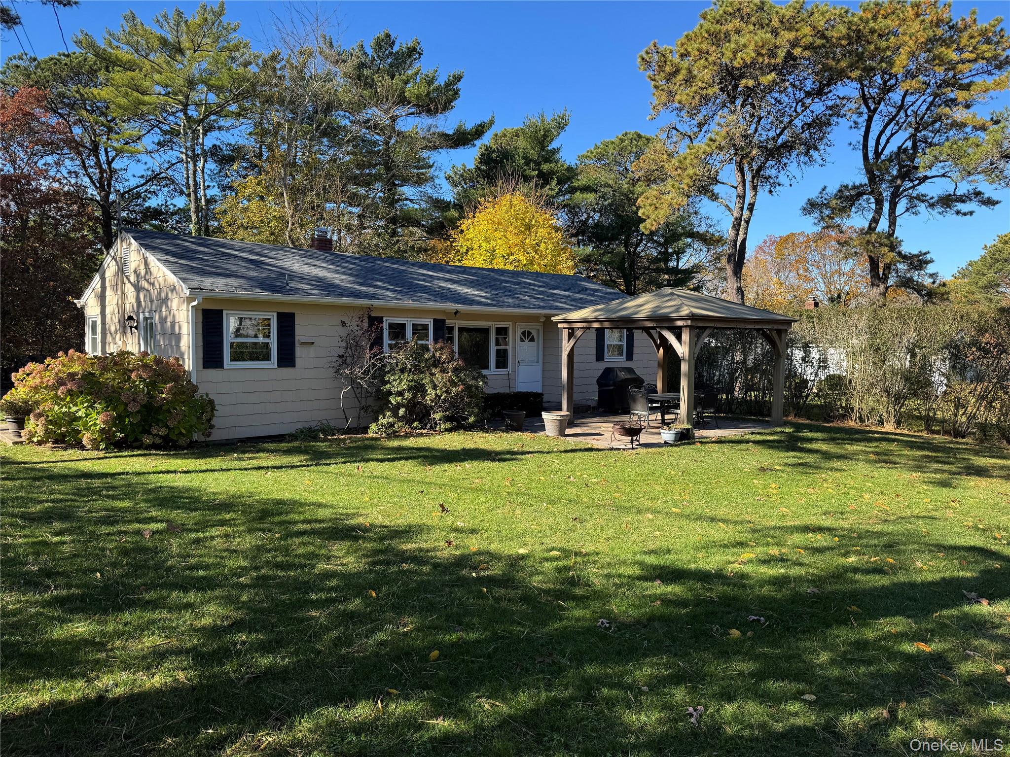 #19 photo, 39 North Rd., Hampton Bays , NY 11946