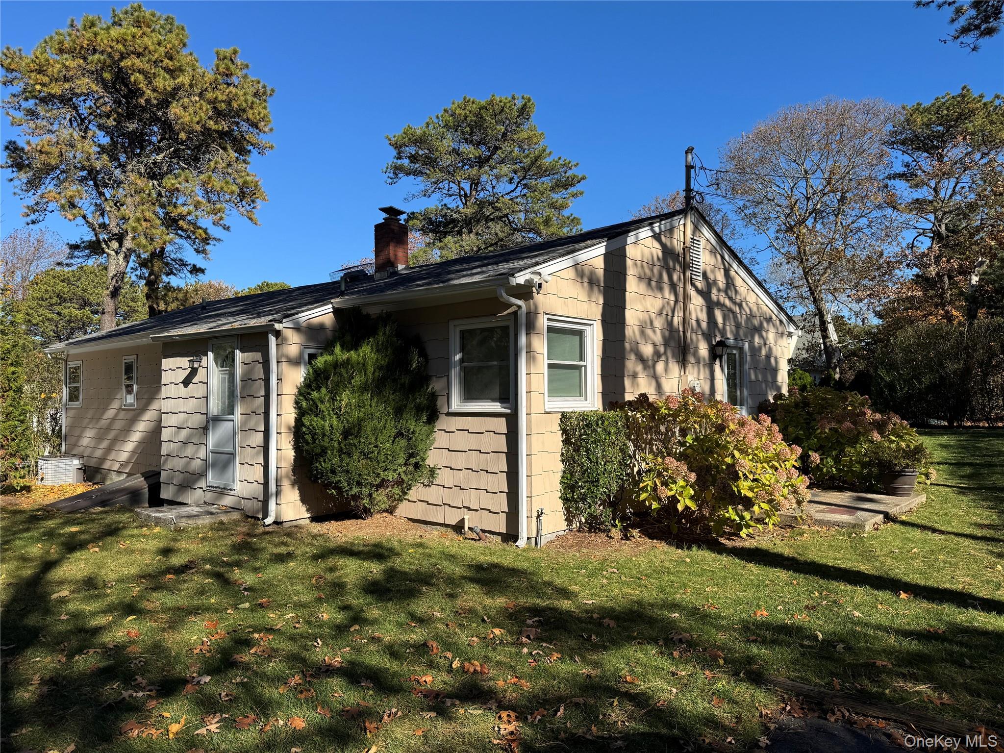 #2 photo, 39 North Rd., Hampton Bays , NY 11946