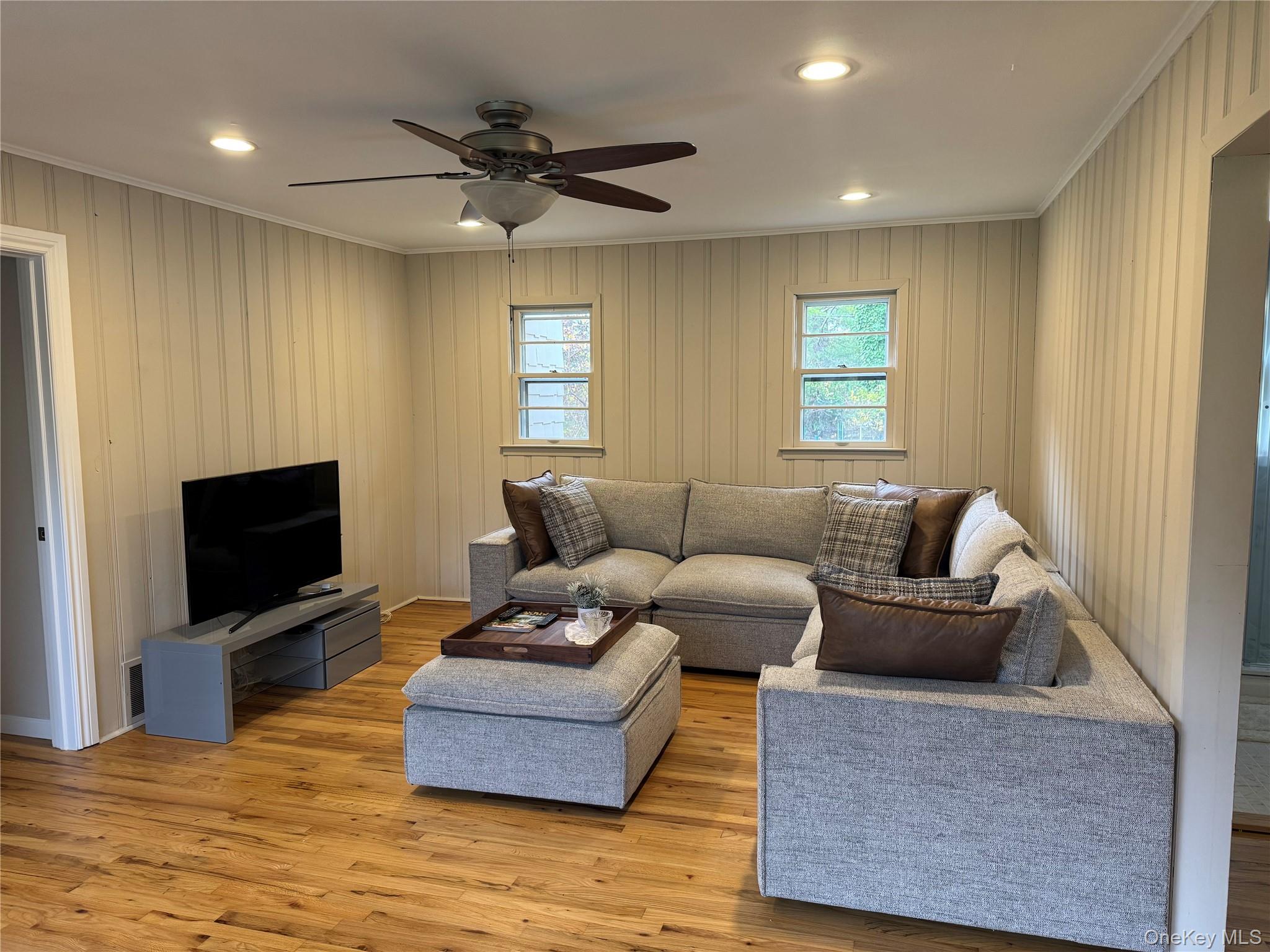 #4 photo, 39 North Rd., Hampton Bays , NY 11946