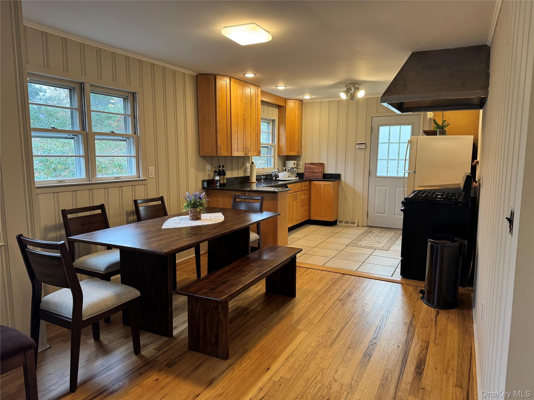 #5 photo, 39 North Rd., Hampton Bays , NY 11946