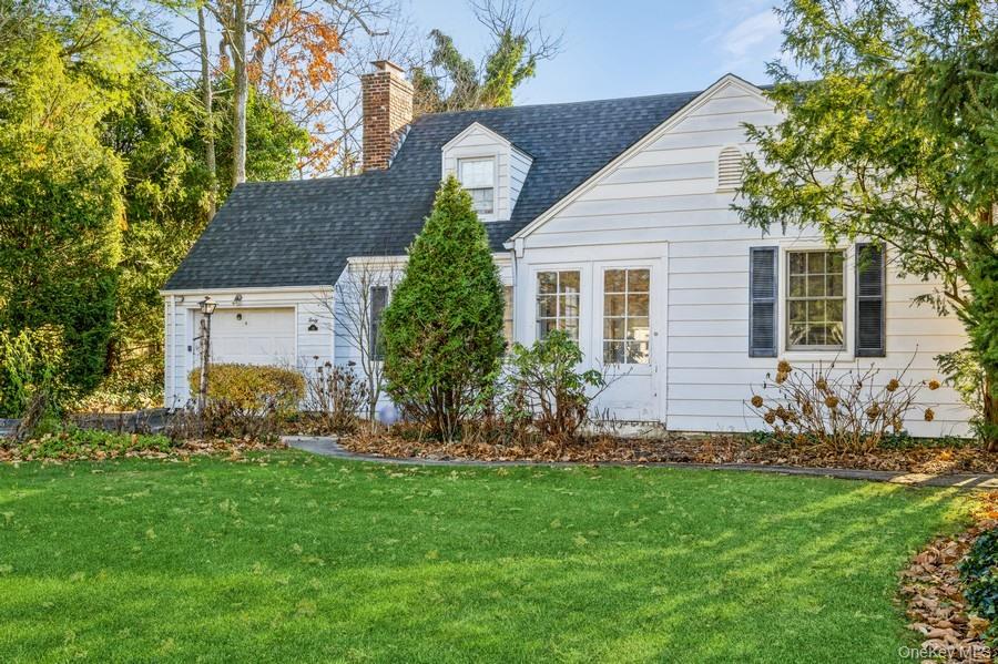 #1 photo, 40 Derby Road, Port Washington , NY 11050