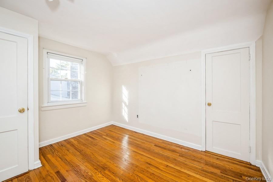 #16 photo, 40 Derby Road, Port Washington , NY 11050