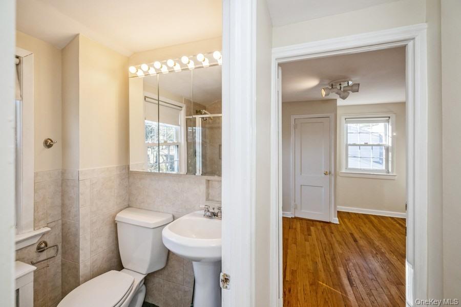 #17 photo, 40 Derby Road, Port Washington , NY 11050