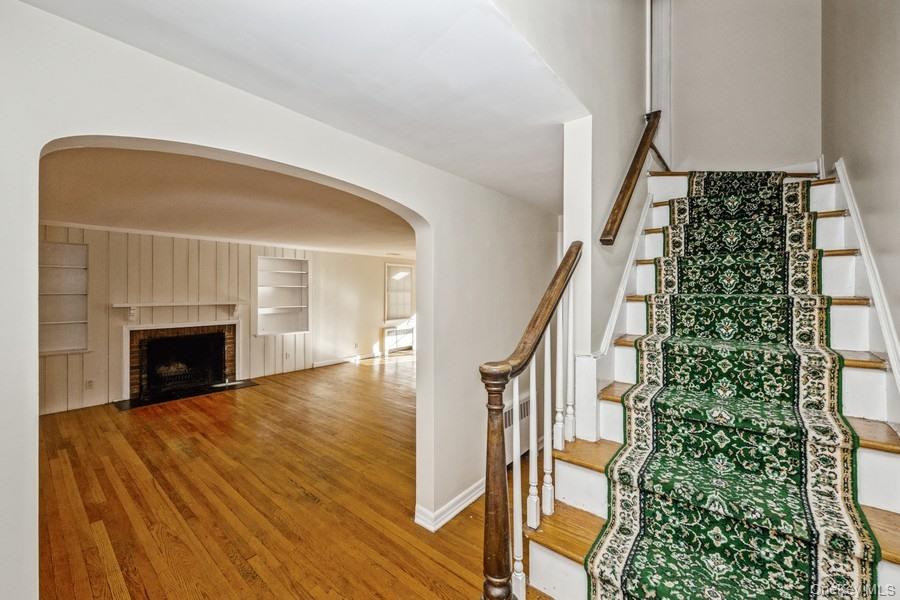 #6 photo, 40 Derby Road, Port Washington , NY 11050