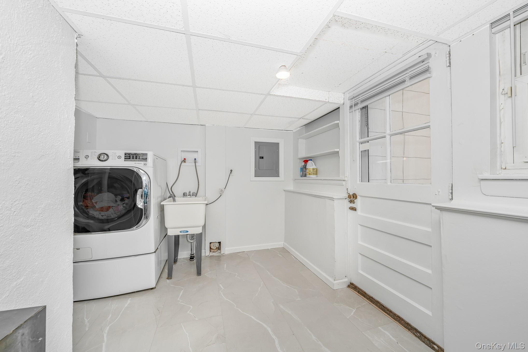 #17 photo, 3 Brewster Gate, Massapequa , NY 11758