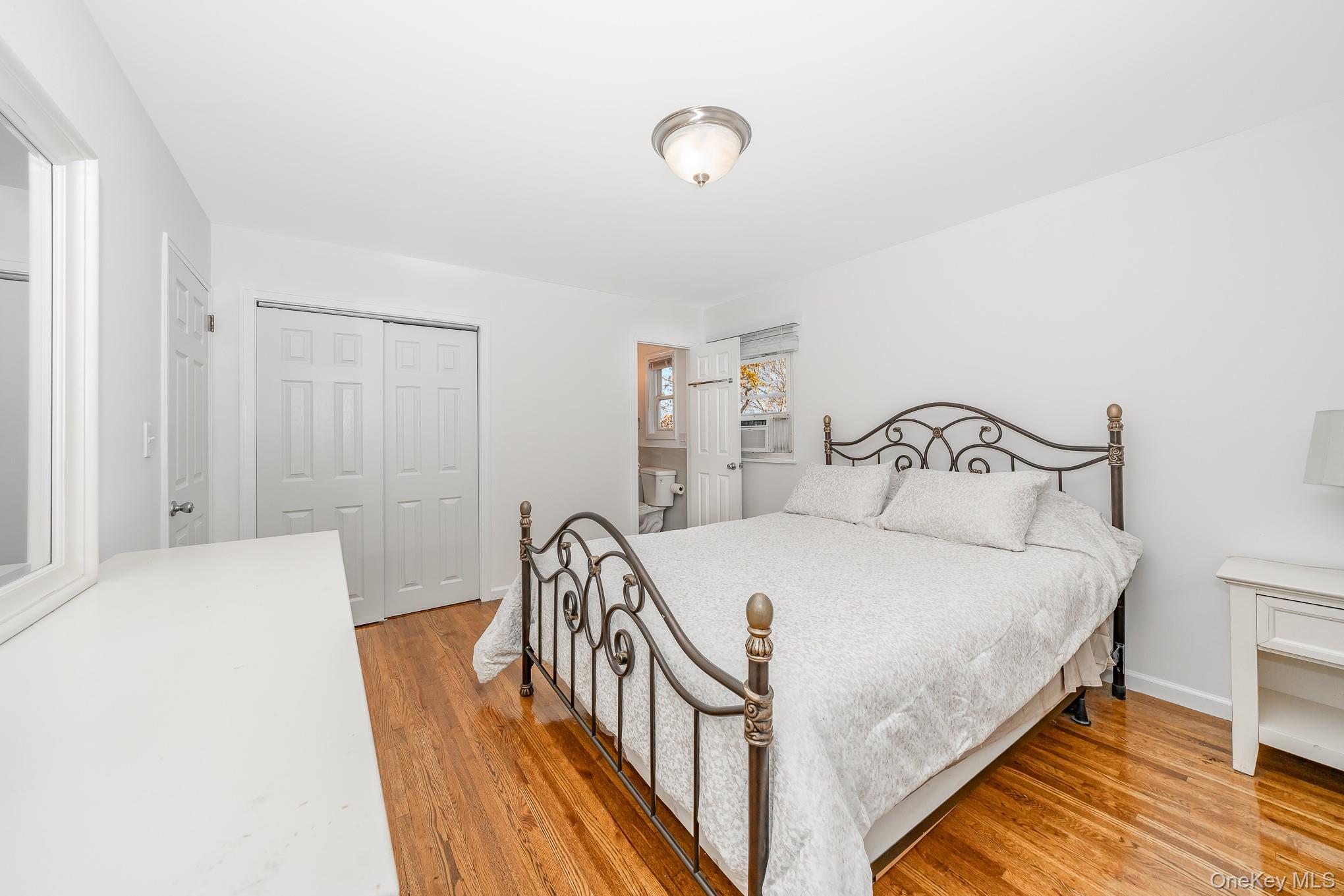 #20 photo, 3 Brewster Gate, Massapequa , NY 11758