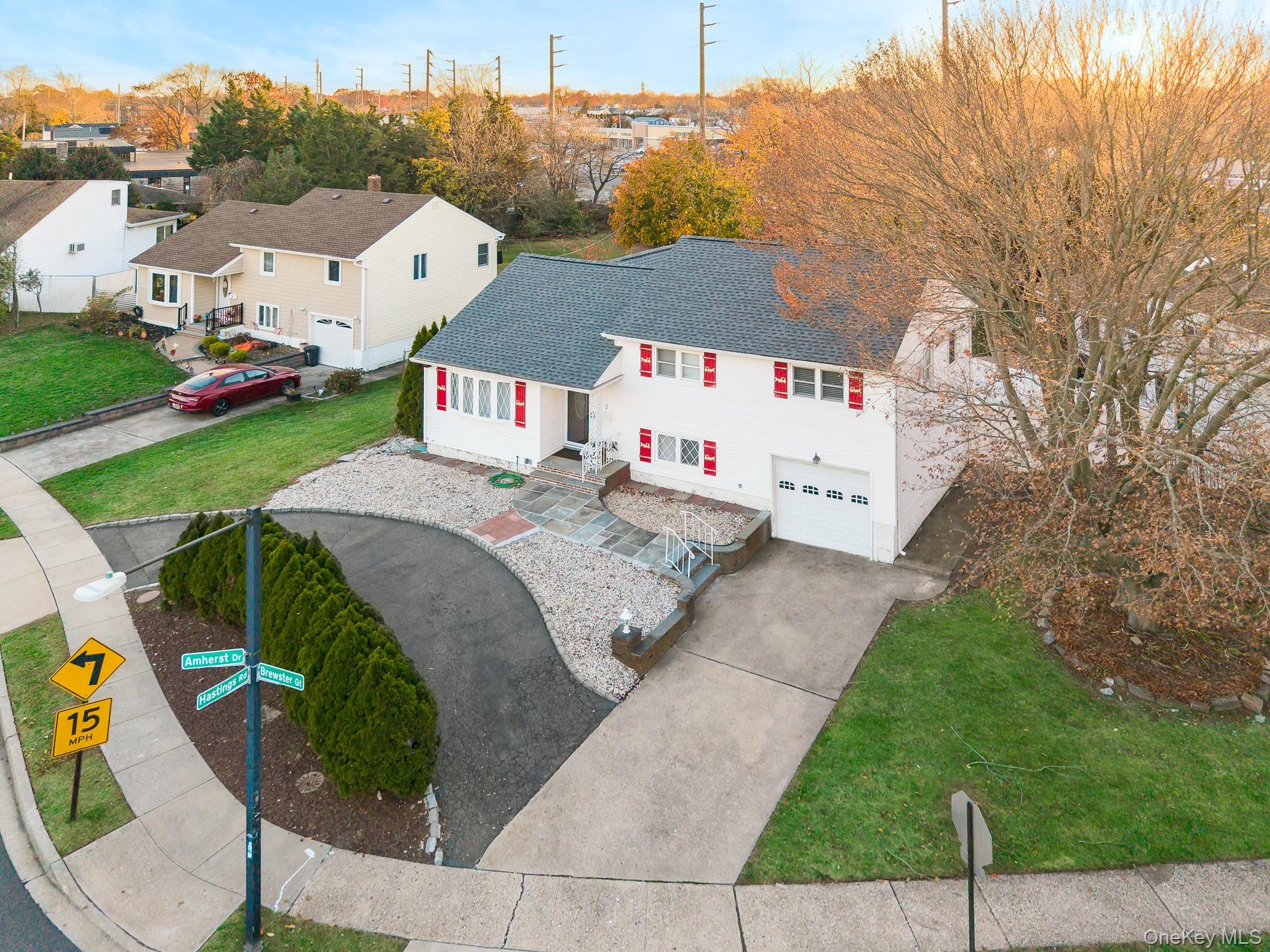 #3 photo, 3 Brewster Gate, Massapequa , NY 11758