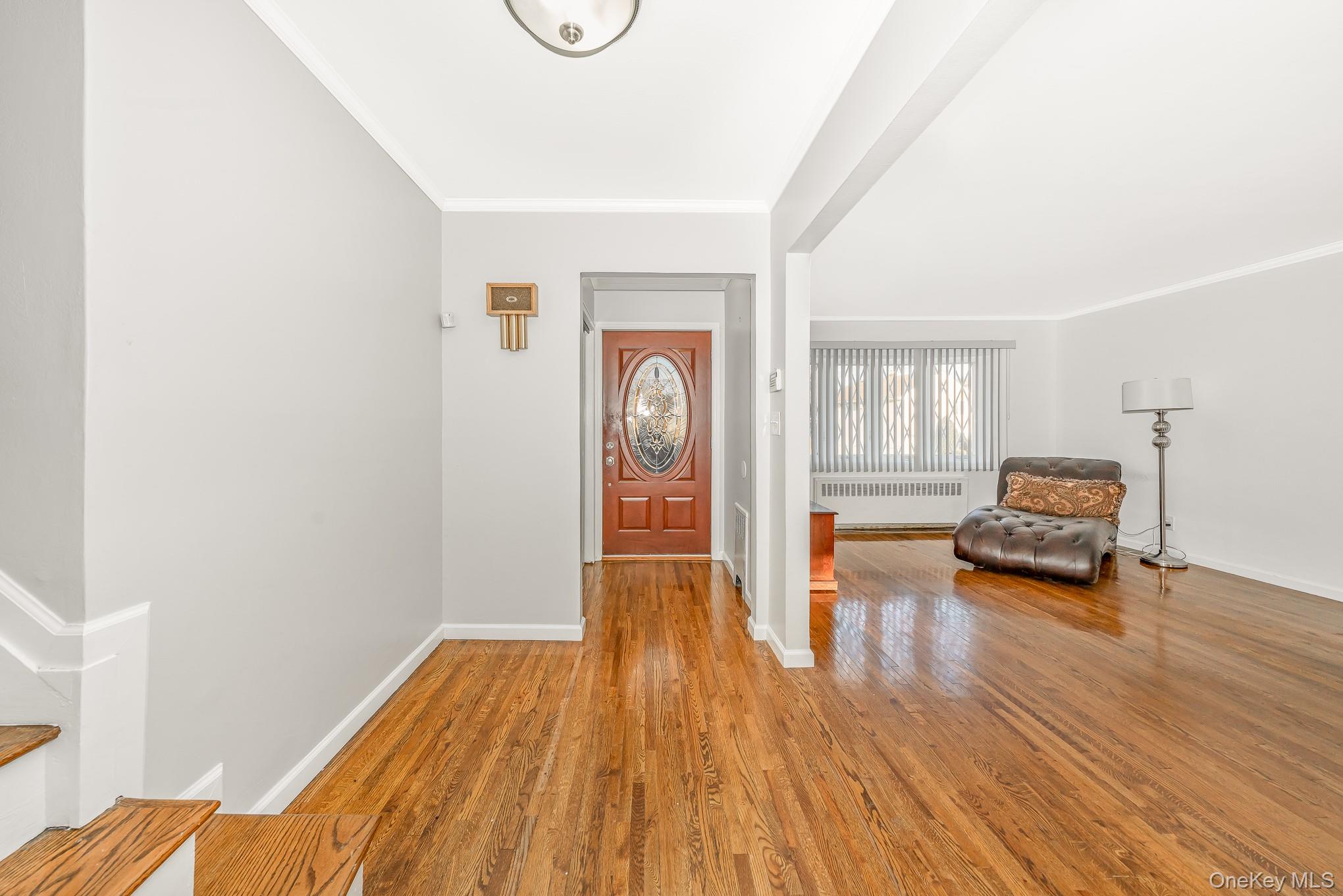 #5 photo, 3 Brewster Gate, Massapequa , NY 11758